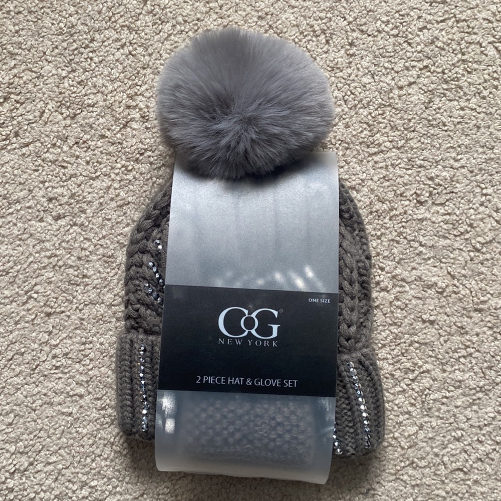 New With Tag Adorable 2 Piece Grey Knit Woven Rhinestone Hat And Glove Set